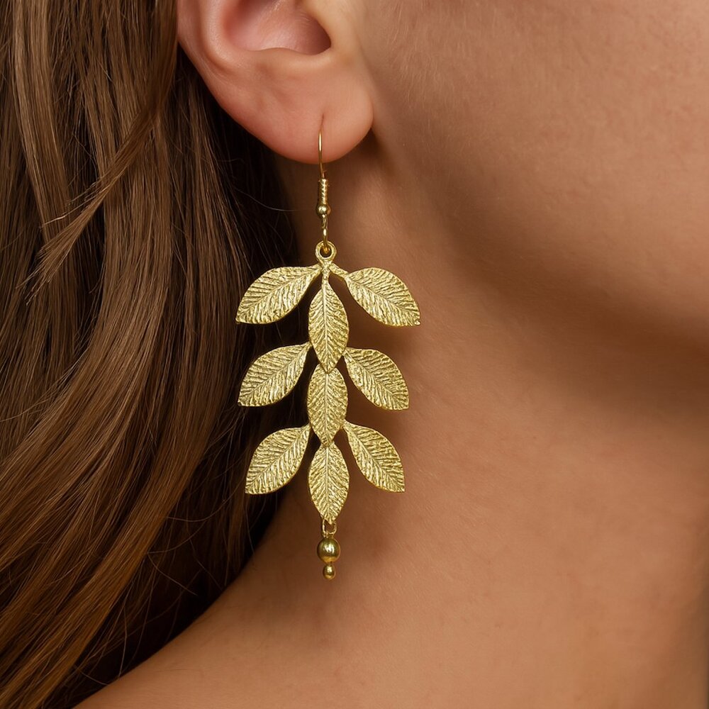 🇮🇹 “Olivia” Gold Leaf Earrings Rome Italy